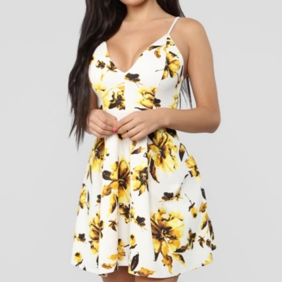 Fashion Nova Dresses - Picture 4 of 4